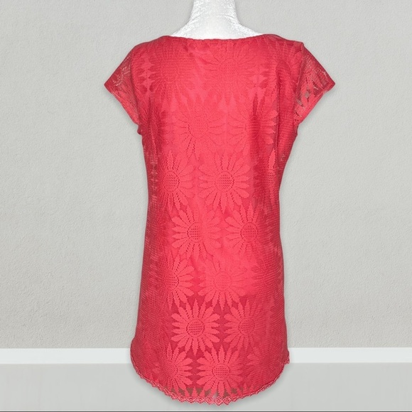 Socialite Lace Overlay Dress Size M Coral Pink Shift Cap Sleeves Scoop Neck - Picture 5 of 10